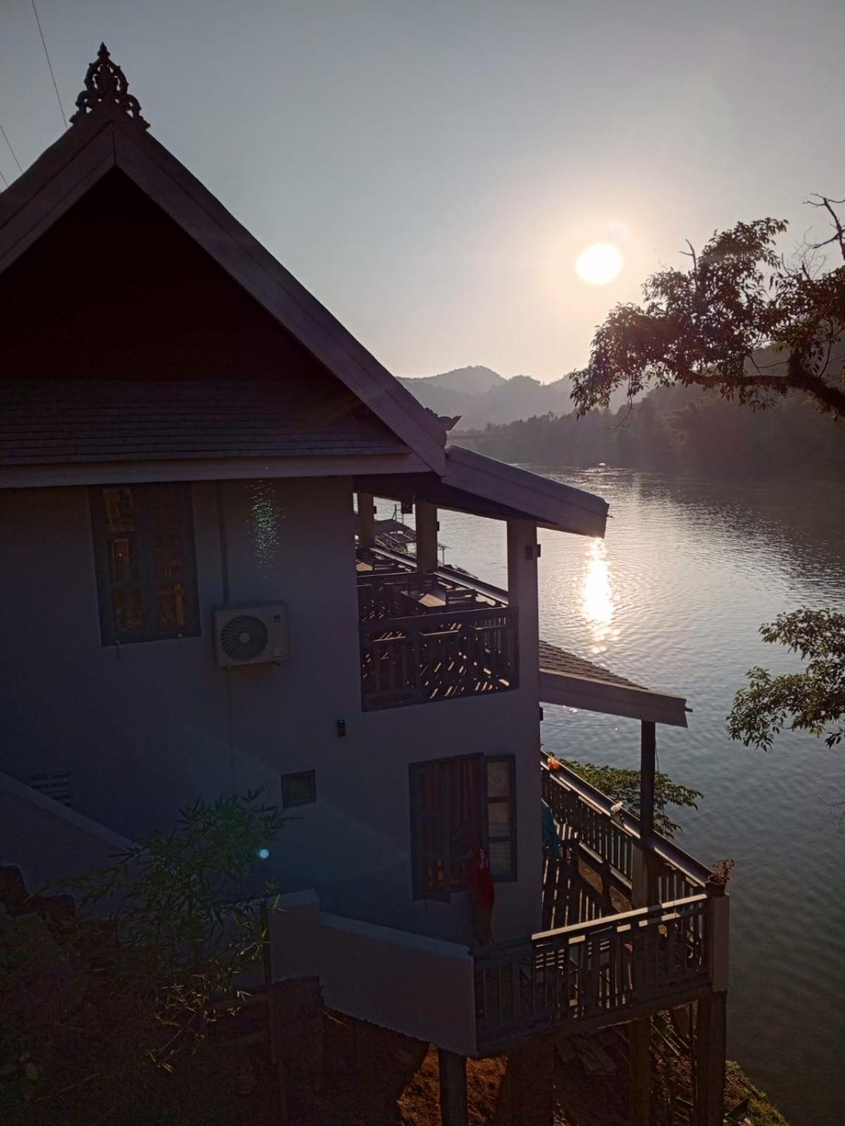 Dokchampa River View Villa Nongkhiaw Екстериор снимка